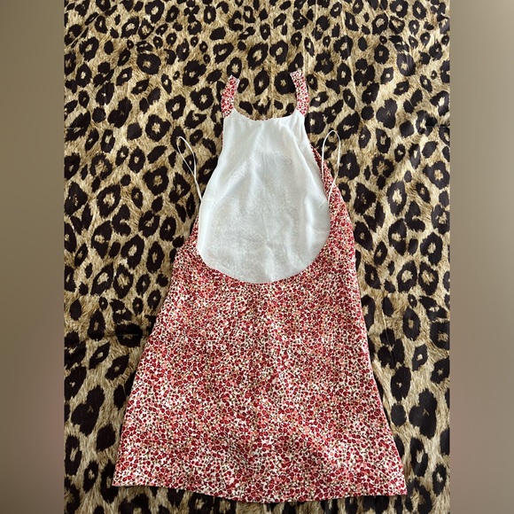 Red and pink floral midi backless dress - Picture 2 of 8